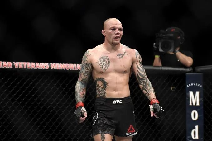 "Guskov Wants To Make A Name On Me". Anthony Smith Talks About His UFC Double, Preparing For UFC 301 And Fighting A Robber