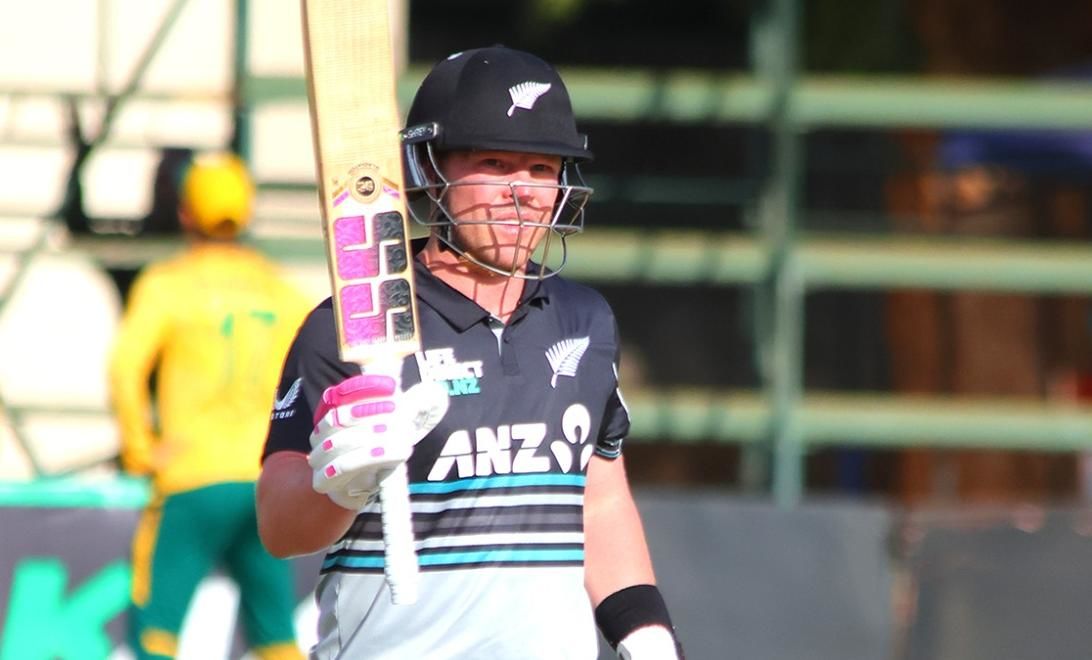 “Very Clinical”: Mitchell Santner Praises NZ Bowling as Seifert Guides Easy Win Over Proteas