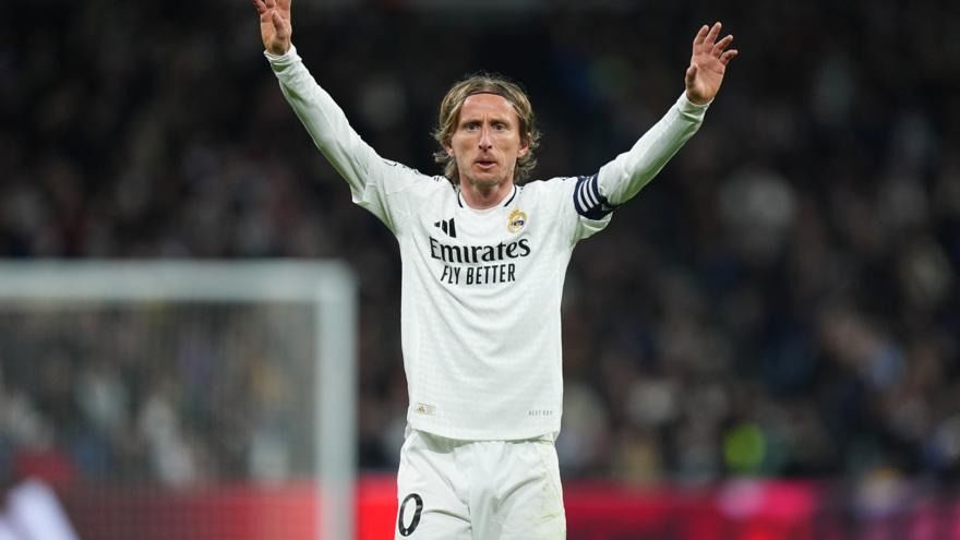 Ronaldo Reacts to Modric's Leaving Real Madrid