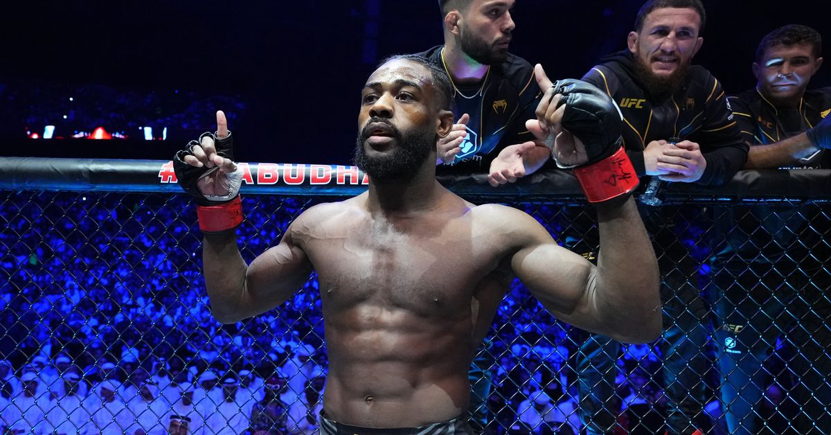 Sterling First UFC Bantamweight to Win Nine Fights in a Row