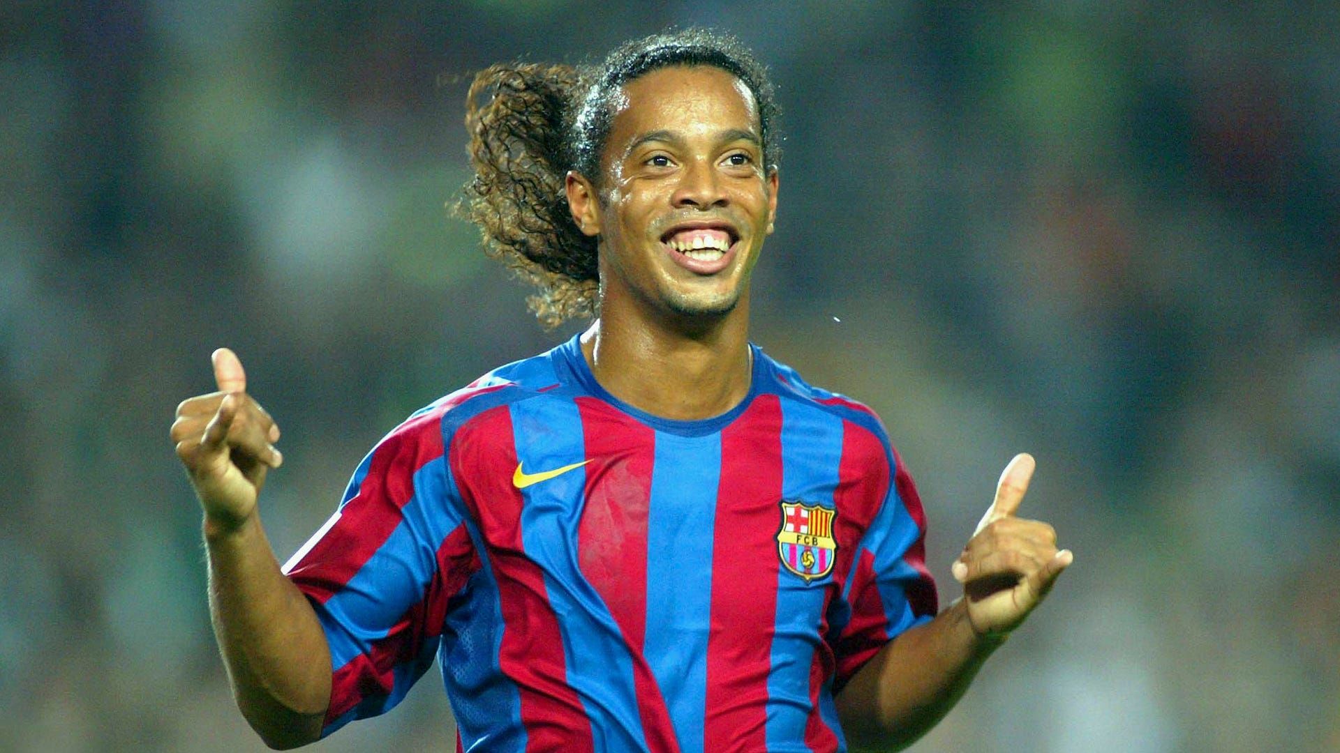 Ronaldinho to play for Porcinos FC in the Spanish Media League