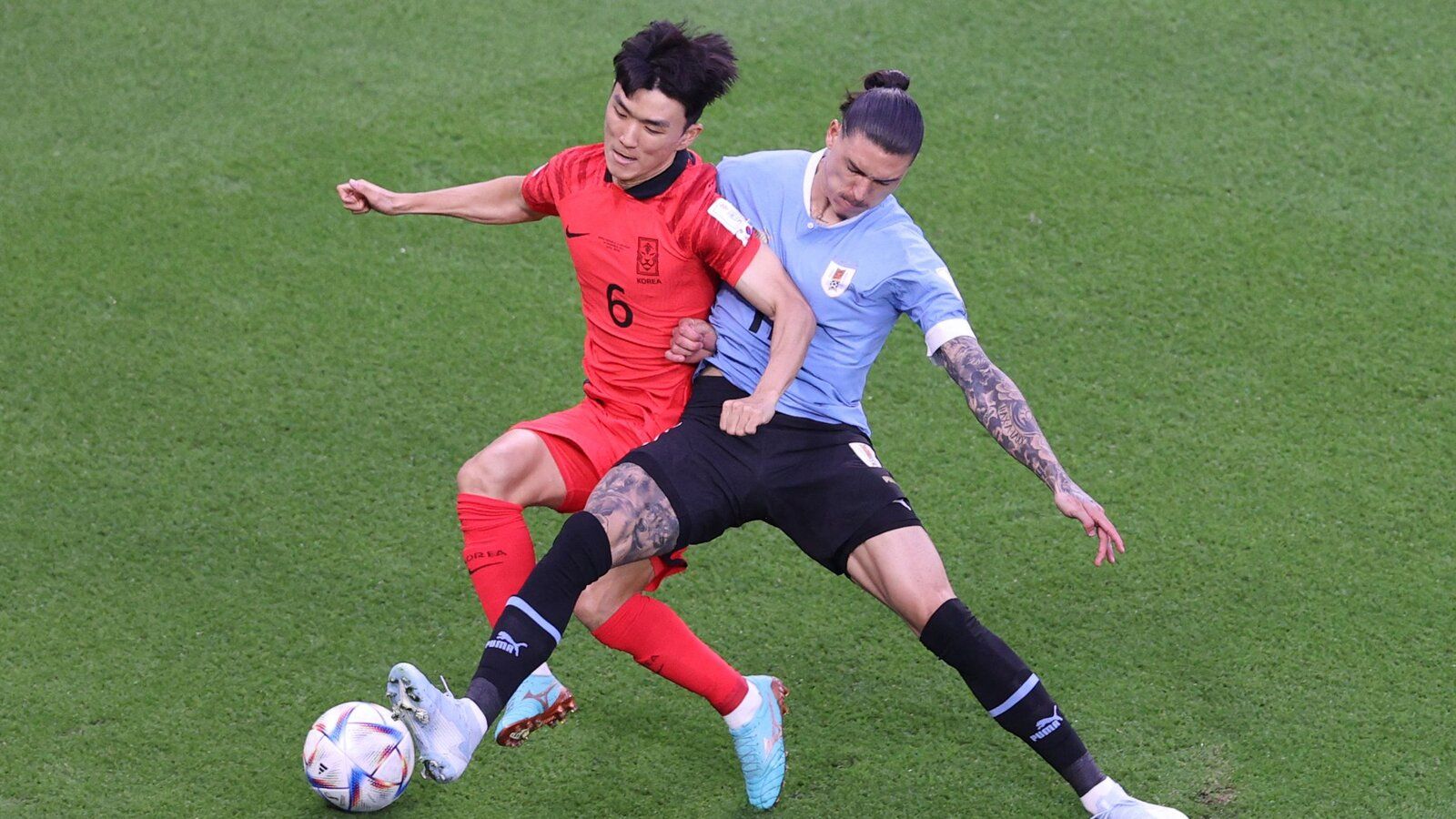 Uruguay draws with South Korea without scoring