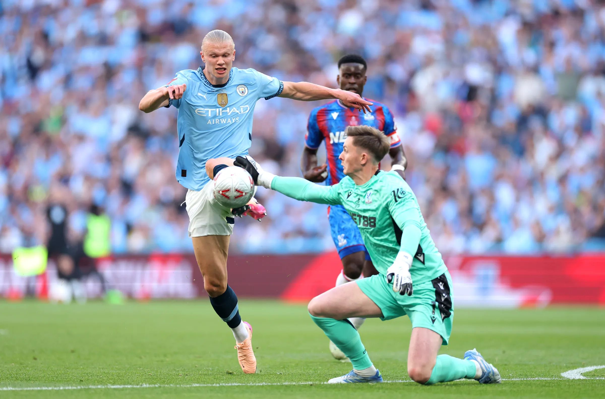 How to Watch Crystal Palace vs Manchester City Match: Premier League TV Channel, Team News & Betting Odds