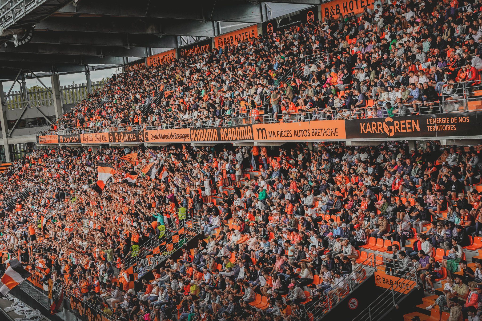 Lorient v Strasbourg live 17 December 2023 Lorient is playin, Need help?