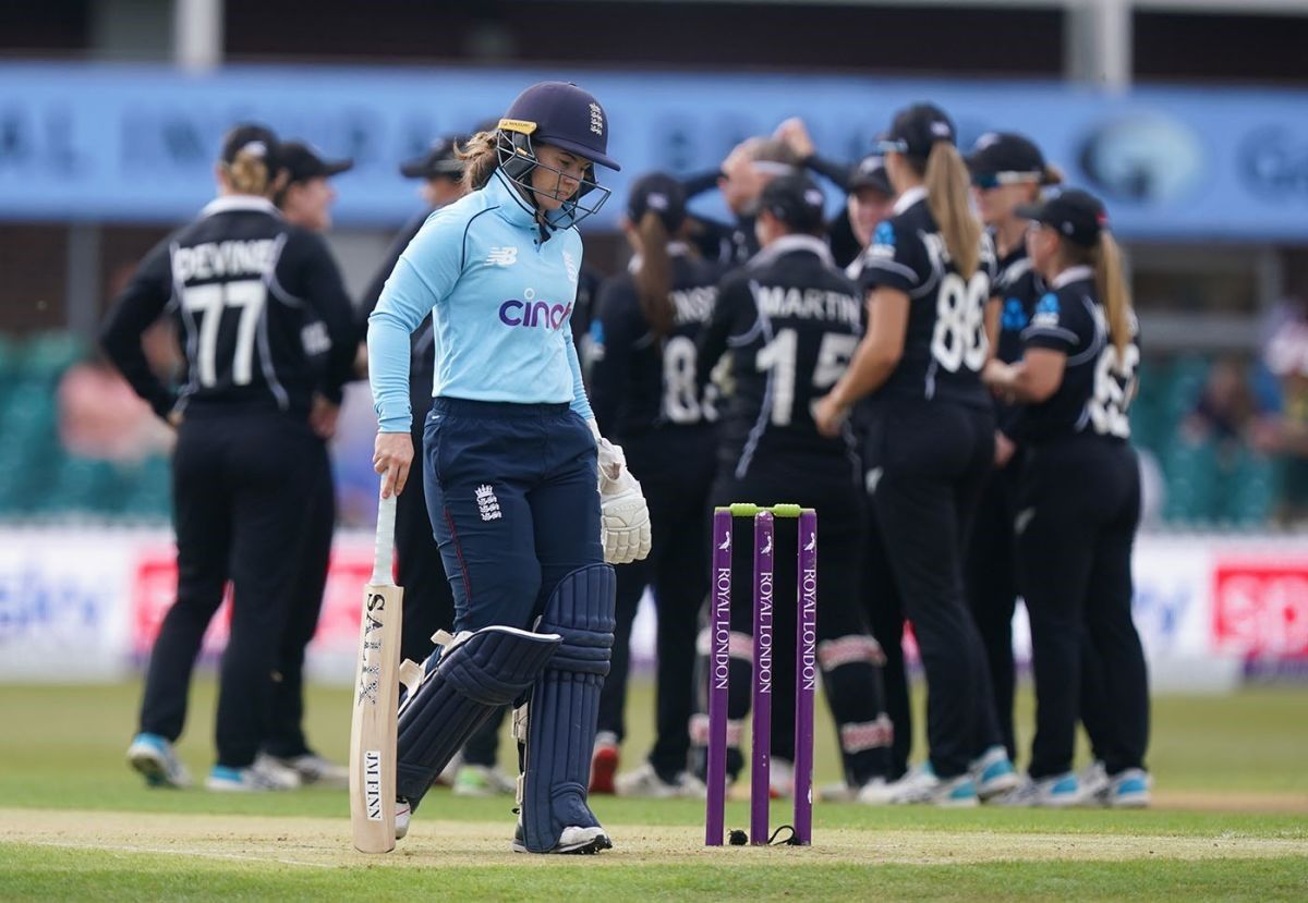 ODI Update: New Zealand’s Tahuhu scythe through England