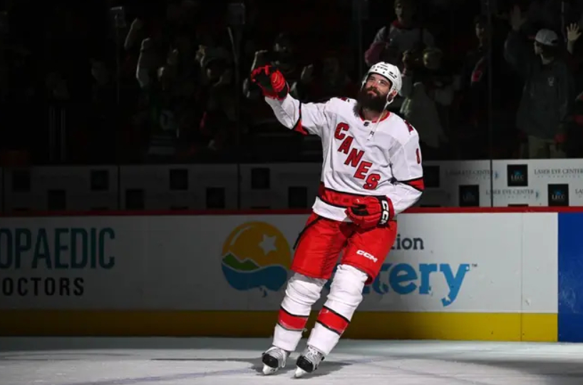 Carolina Hurricanes vs New York Islanders Prediction, Betting Tips & Odds │1 MAY, 2024