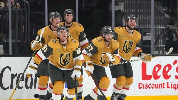 Carolina Hurricanes vs Vegas Golden Knights Prediction, Betting Tips & Odds │12 MARCH, 2023