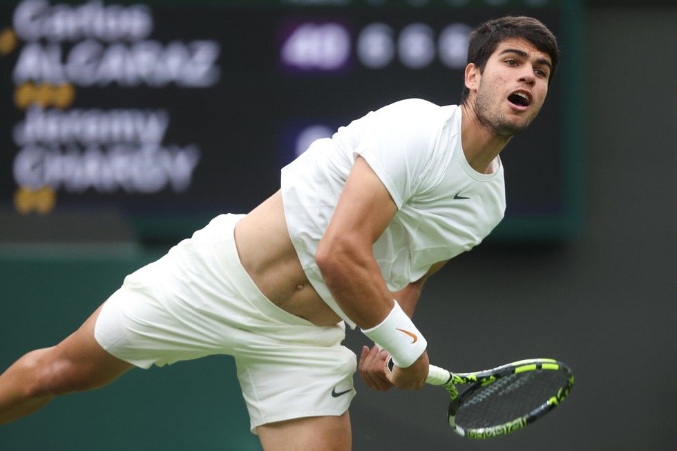 Alcaraz se clasificó a los octavos de final de Wimbledon 