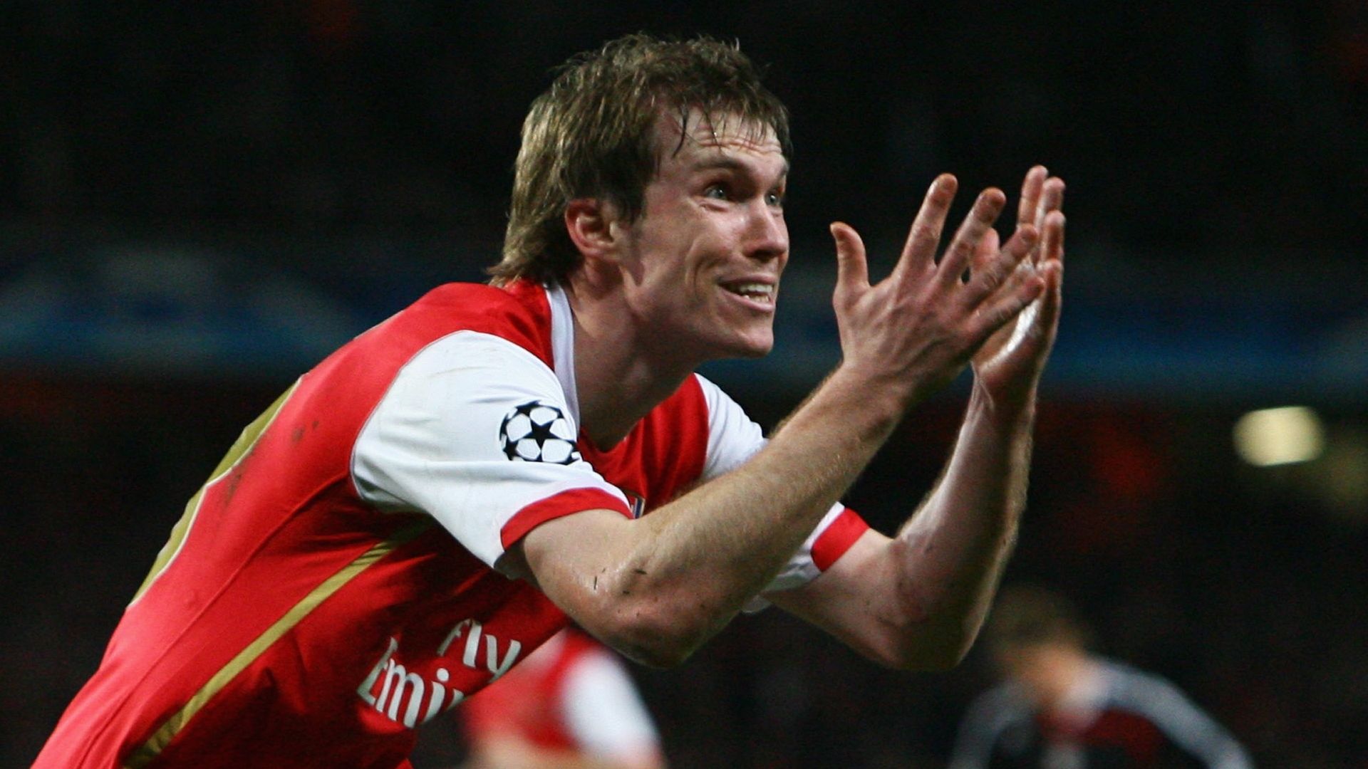 Former Arsenal Player Hleb: Arsenal's leadership in the EPL is not a surprise, but a great achievement of the club's management and Arteta