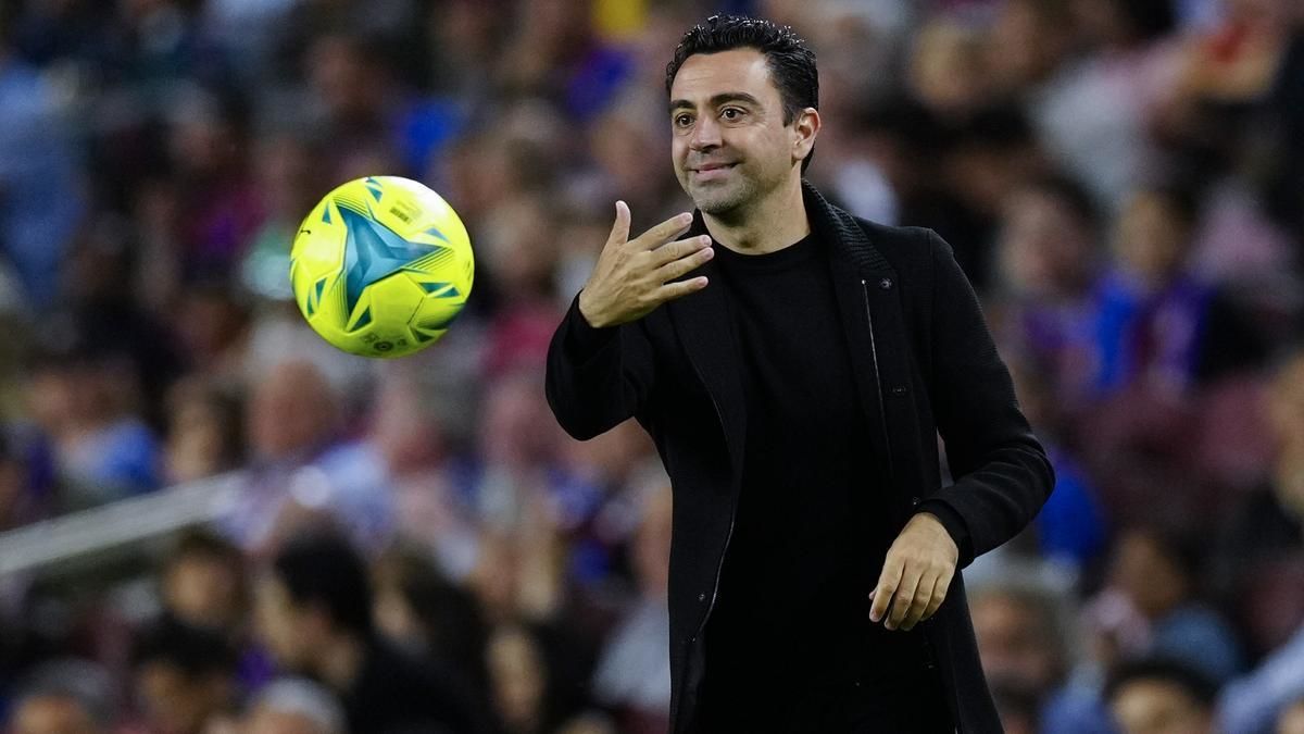 Xavi Hernández se queda en el Barça 