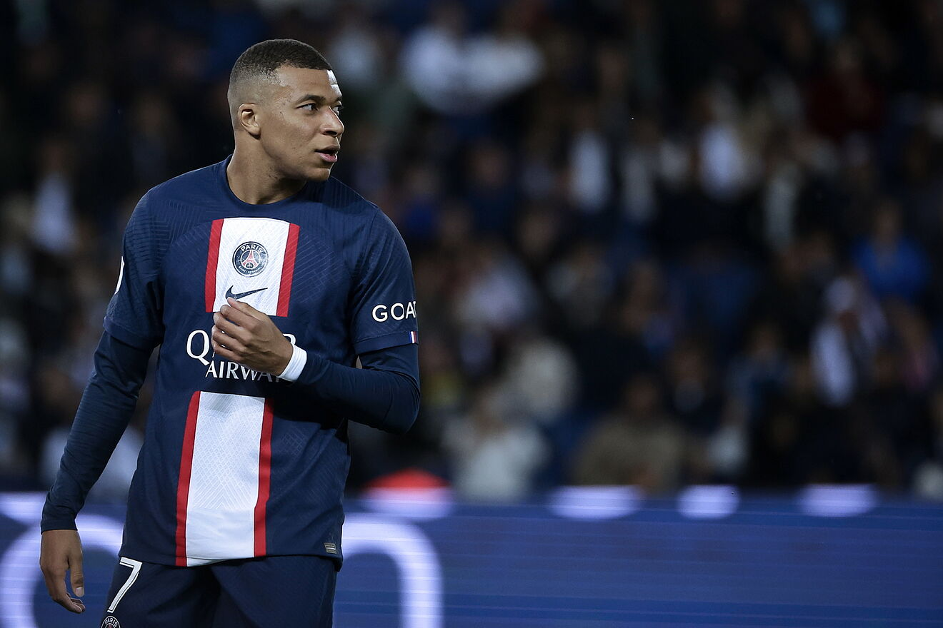 Mbappé Refuses to Trigger Extension Clause with PSG Until 2025