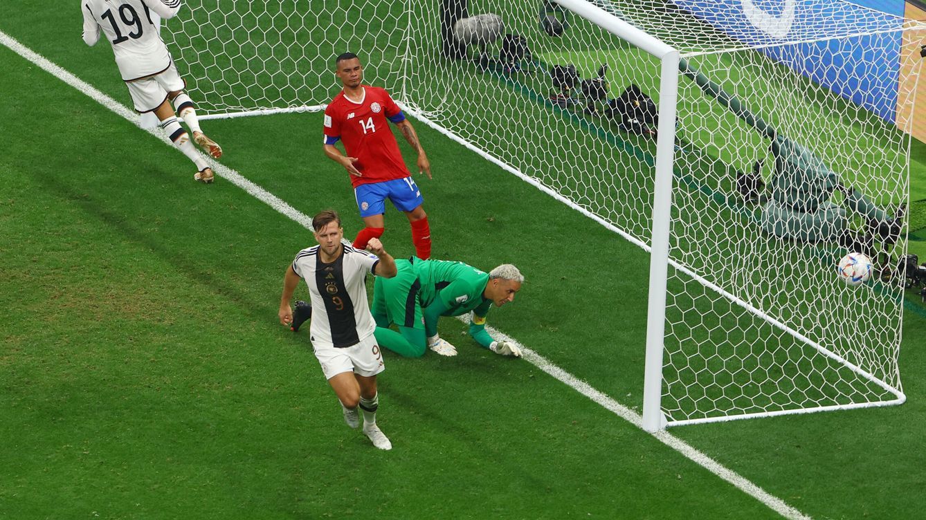 Alemania derrotó 4:2 a Costa Rica.  Pero ninguna de las dos selecciones logró clasificarse a los play-off