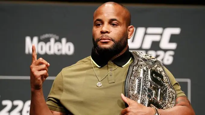 Cormier Names Top Three UFC Fights in 2023