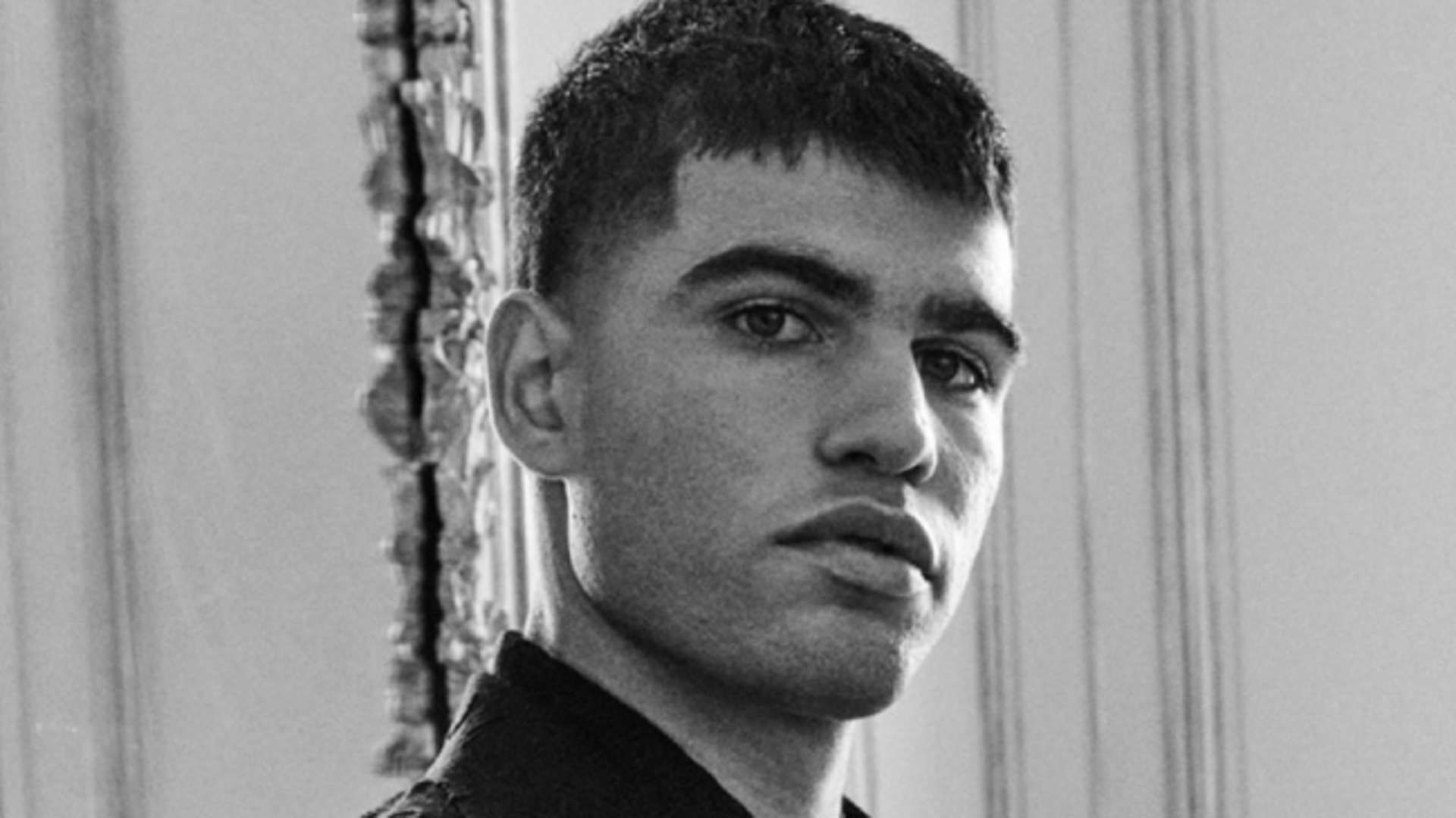 Carlos Alcaraz es la nueva imagen de una prestigiosa casa de moda francesa