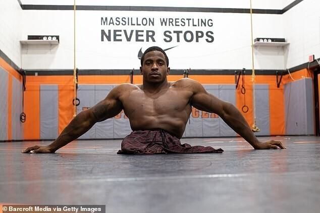 McGregor praises legless fighter Zion Clark's debut in MMA