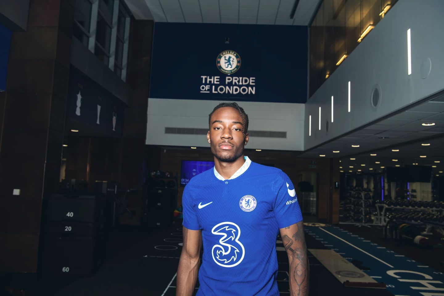 The Athletic: Mudryk and Madueke had to change outside locker room because of the number of players in Chelsea