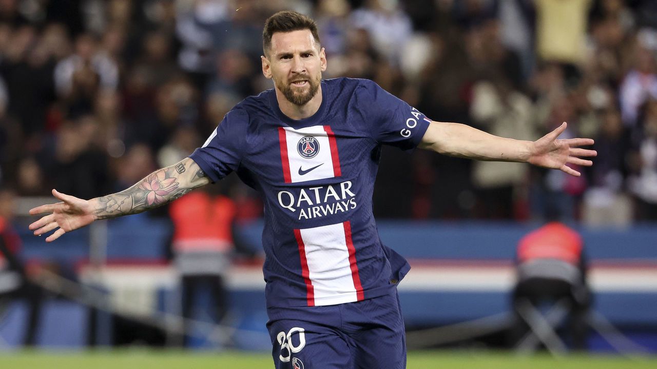 Messi's goal against Benfica is the best in Champions League group stage