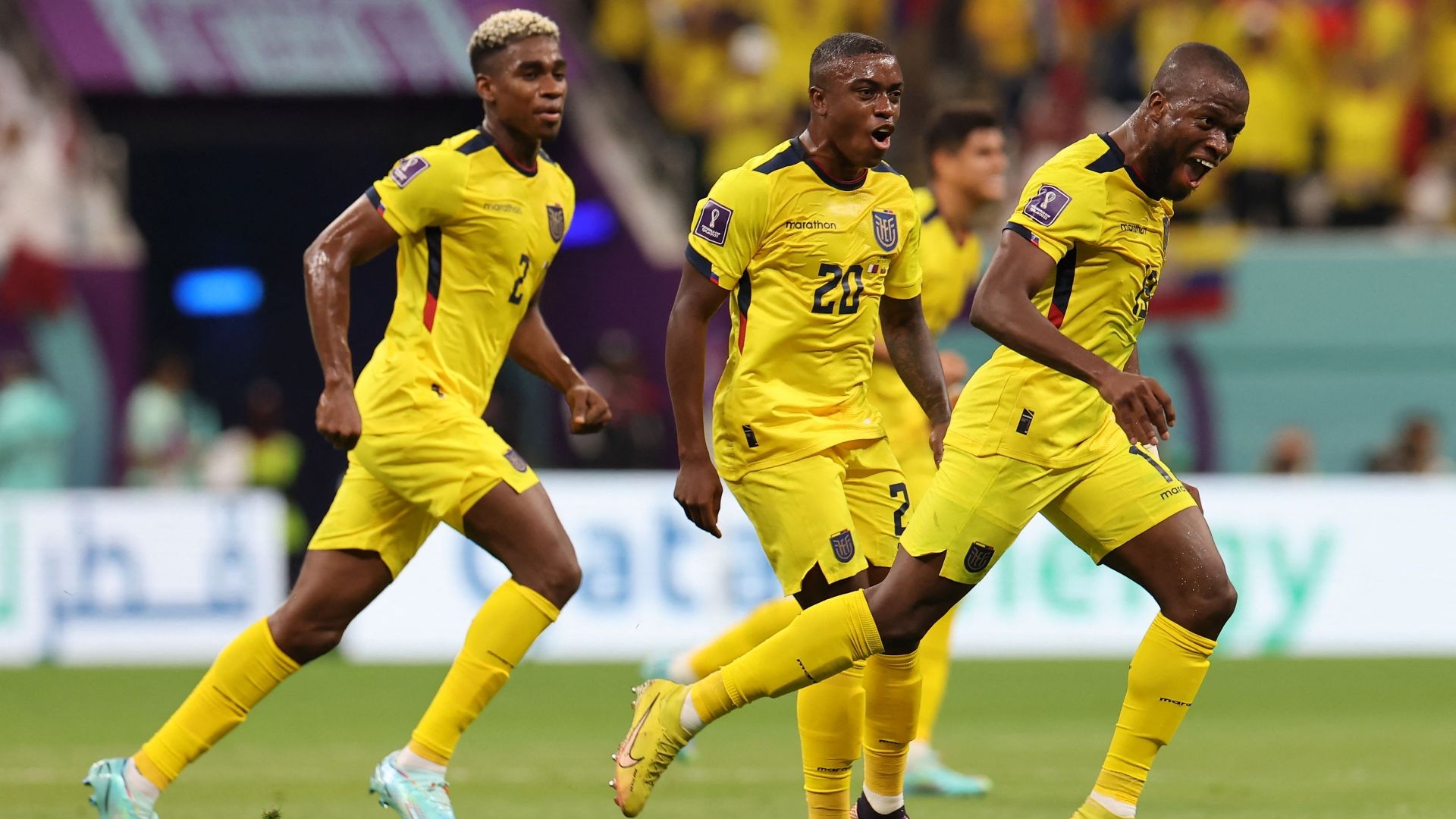 Valencia's double earns Ecuador a victory over Qatar in the opening match of 2022 FIFA World Cup