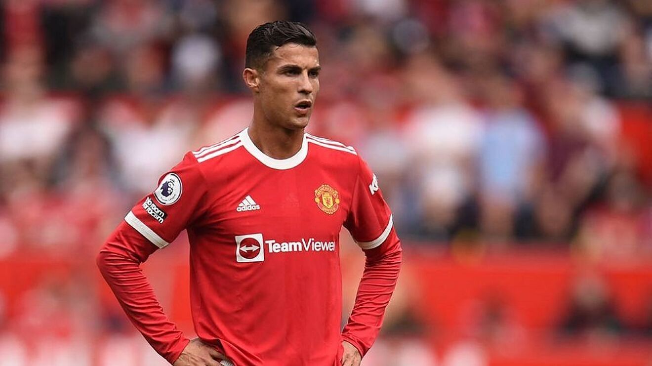 Cristiano Ronaldo returns to training with Manchester United after suspension