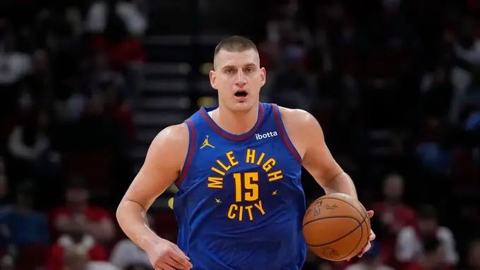 Denver Nuggets vs Golden State Warriors. Pronostico, Apuestas y Cuotas│25 de diciembre de 2023  