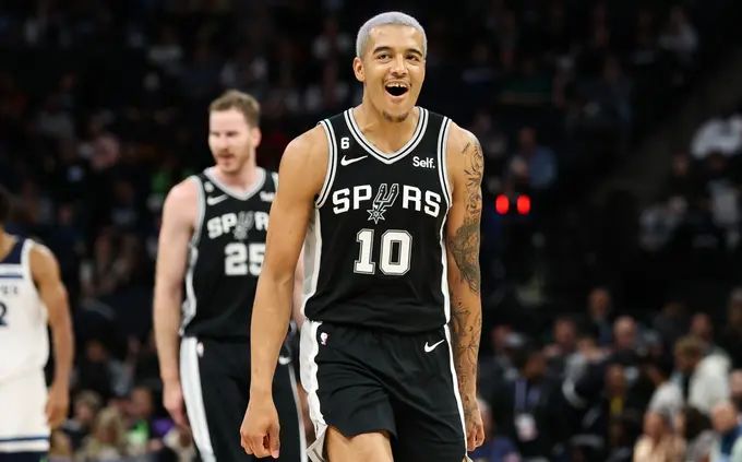 San Antonio Spurs vs Dallas Mavericks. Pronóstico, Apuestas y Cuotas│16 de Marzo de 2023