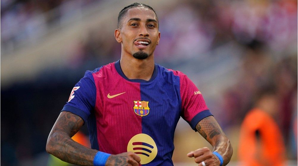 Raphinha Named Best Player of La Liga in Season 2024/25