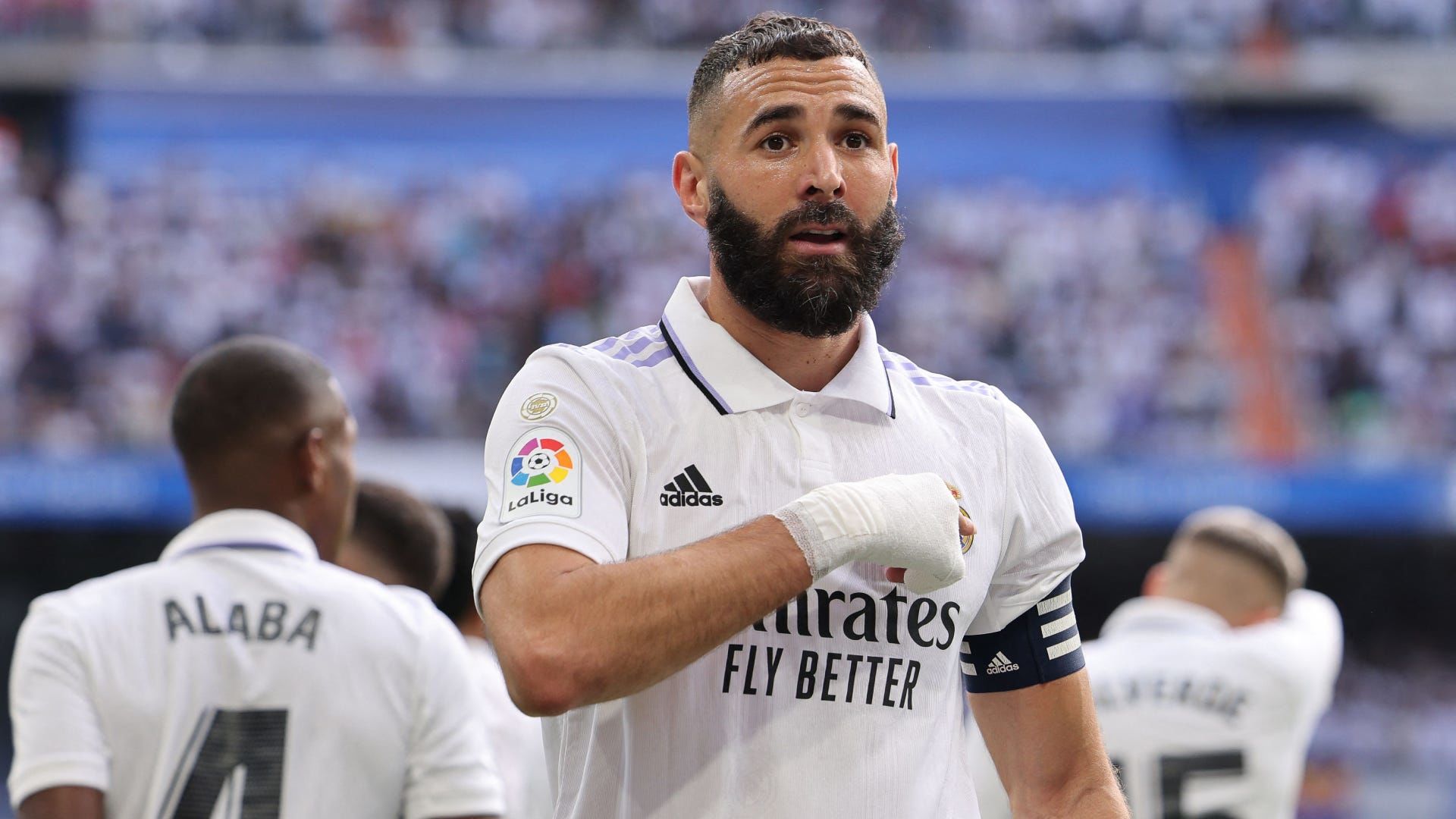 Benzema extends Real Madrid contract until 2024