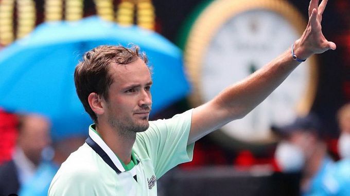 Miomir Kecmanovic vs Daniil Medvedev Prediction, Betting Tips & Odds │28 MAY, 2022