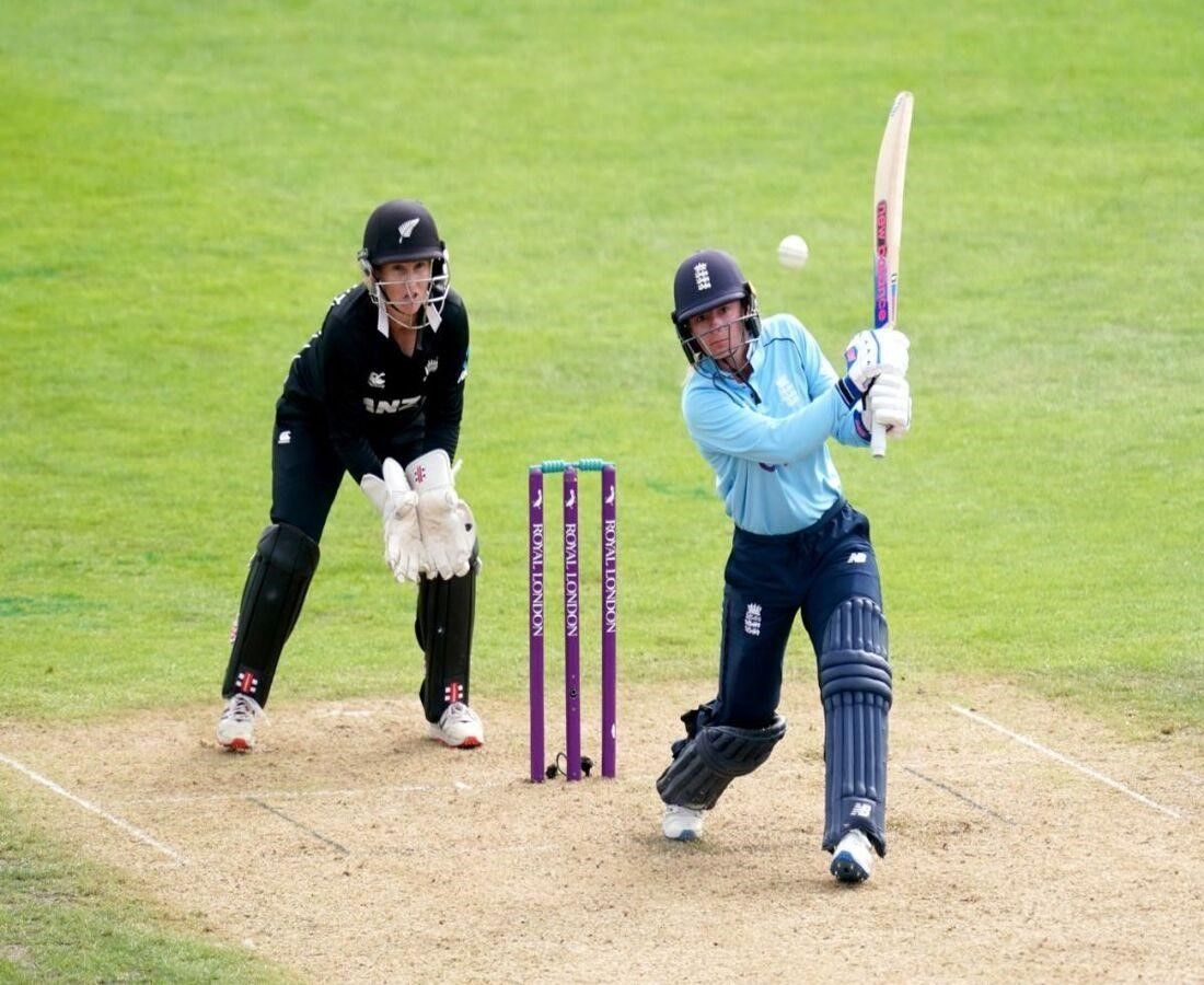 England women beat New Zealand in ODI thriller