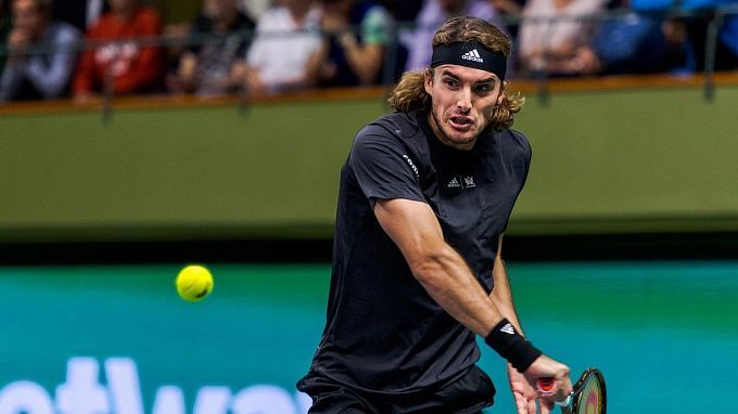 Dennis Novak vs Stefanos Tsitsipas Prediction, Betting Tips & Odds │26 OCTOBER, 2022