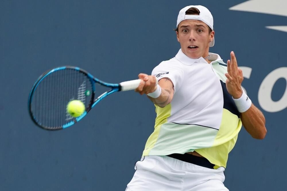French Tennis Player Cazaux Collapses In Miami Due To Heat Exhaustion