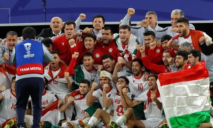 Faridun Odilov, luchador de MMA: &quot;La selección nacional de fútbol de Tayikistán llegará fácilmente a la final de la próxima Copa Asiática&quot;