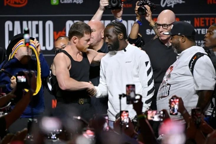 Crawford Explains Why He Returned Canelo’s Belts