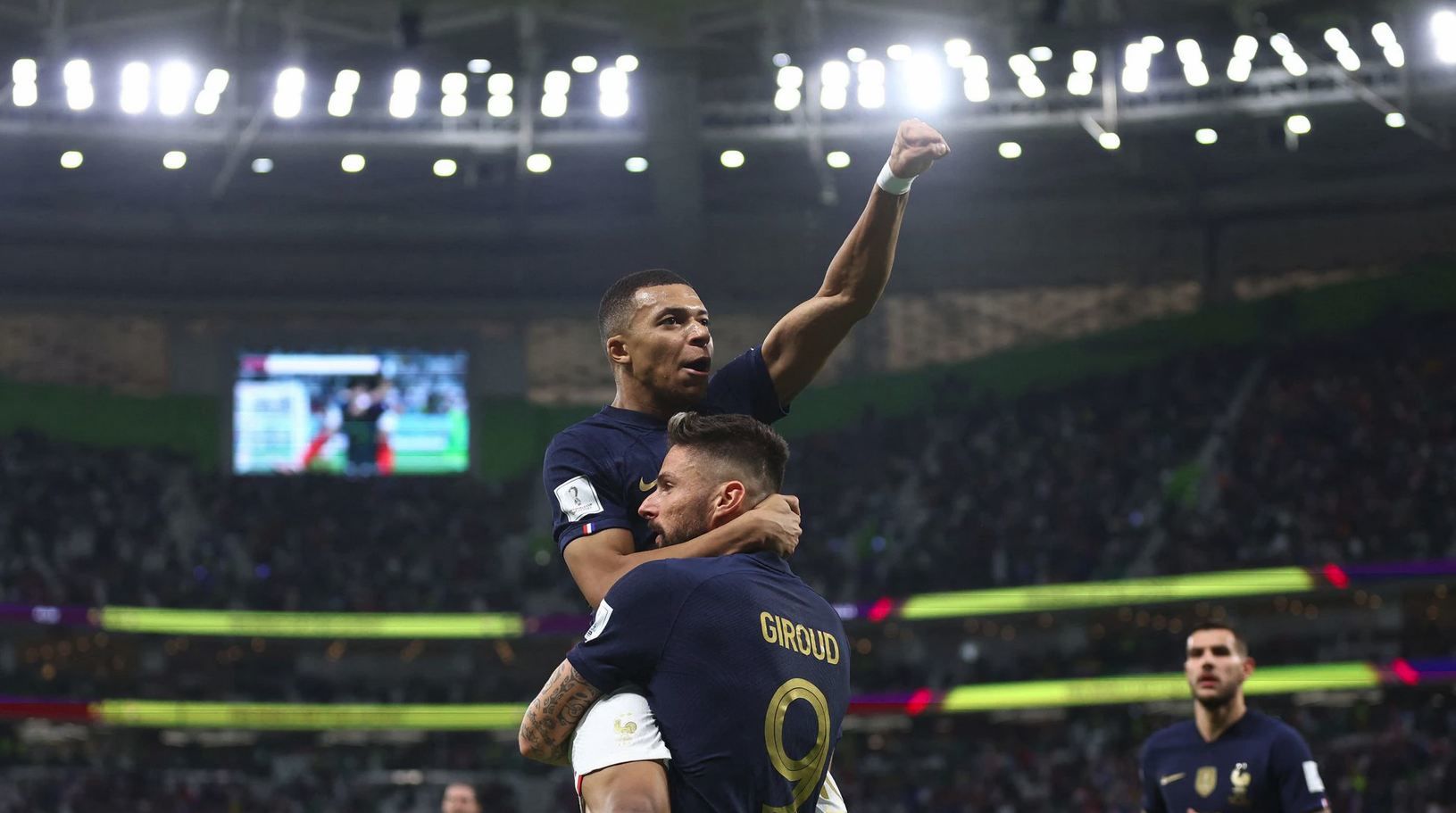 France defeats Poland 3-1 thanks to goals by Giroud and Mbappé to reach the quarterfinals of the 2022 World Cup in Qatar