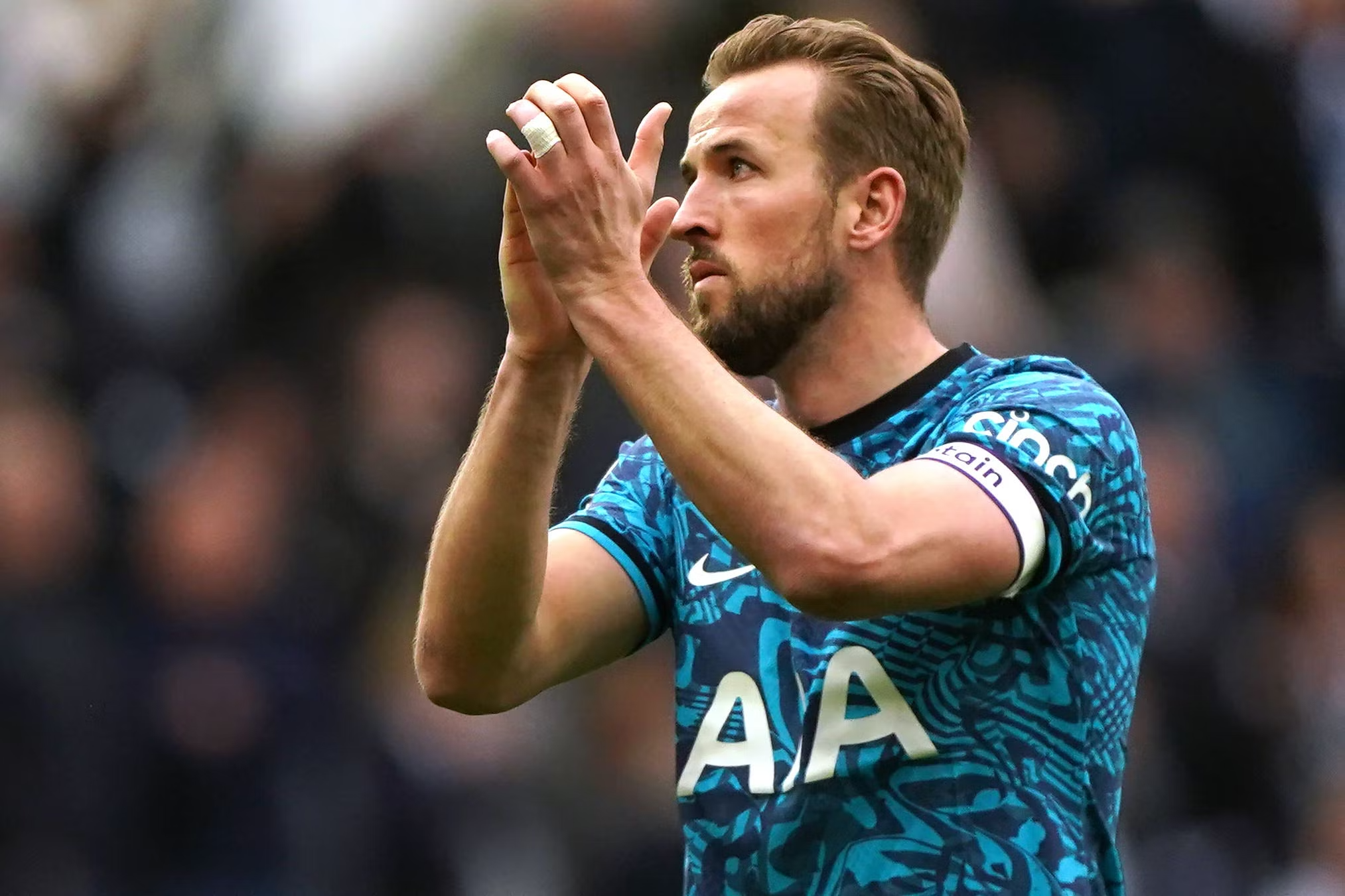 PSG May Replace Messi with Tottenham Striker Kane