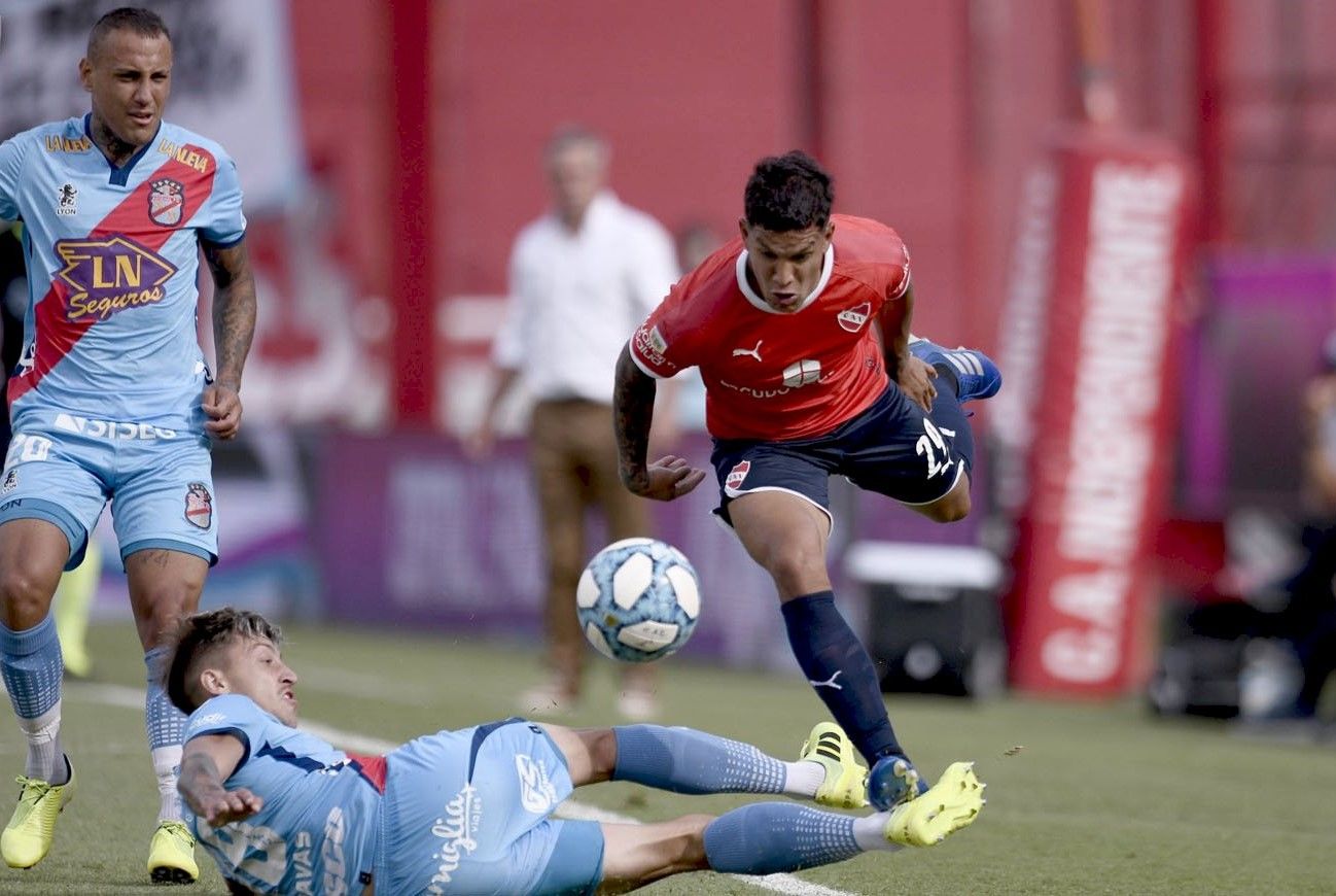 Arsenal de Sarandí vs. Independiente. Pronostico, Apuestas y Cuotas│19 de mayo de 2023