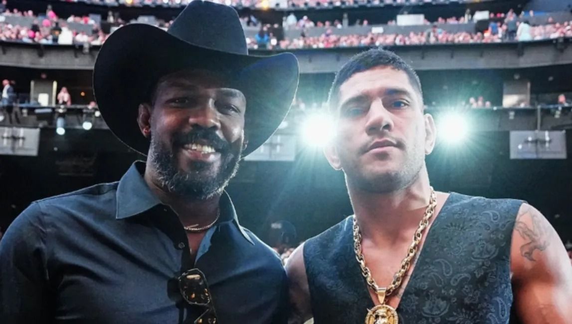 Oliveira Thinks Pereira Can Knock Out Jones