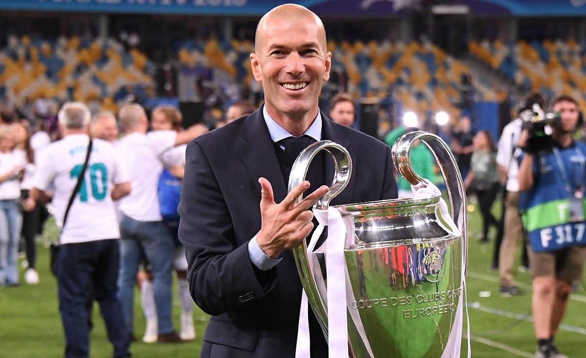 Zinedine Zidane volvería por tercera vez al Real Madrid