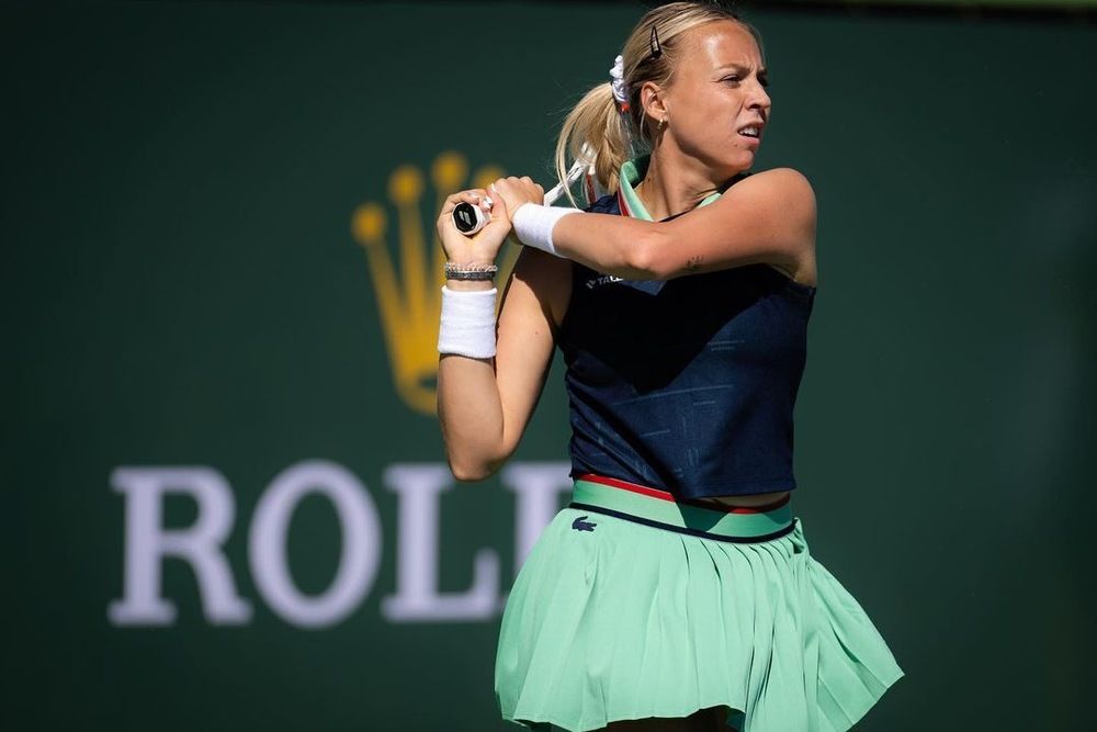 How to watch for free Jule Niemeier vs Anett Kontaveit Wimbledon 2022 and on TV, @03:00 PM