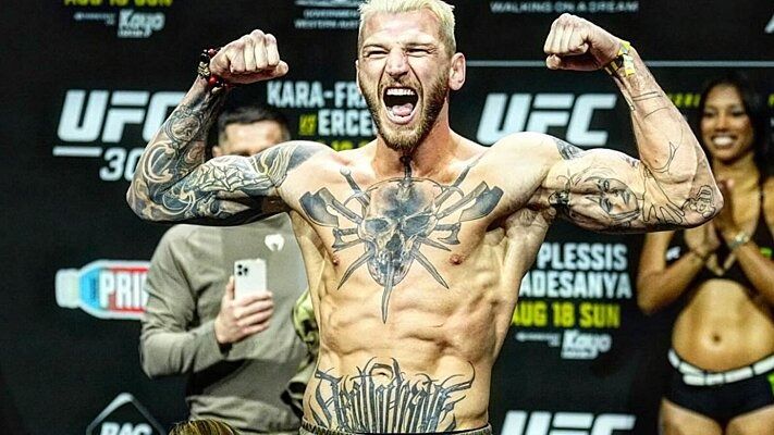 I Was Never Offered That Fight: Hooker Denies Oliveira’s Accusations