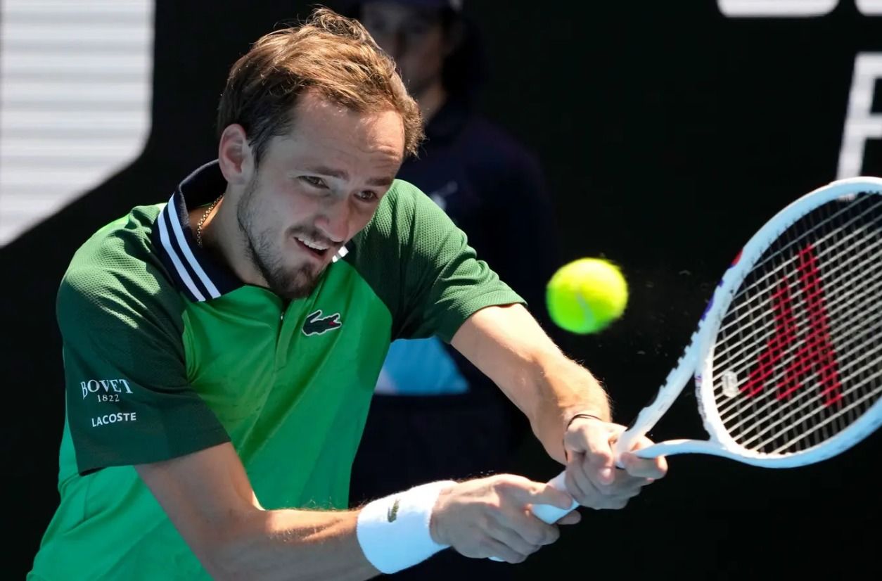 Felix Auger-Aliassime vs Daniil Medvedev Prediction, Betting Tips & Oddsmakers │20 JANUARY , 2024
