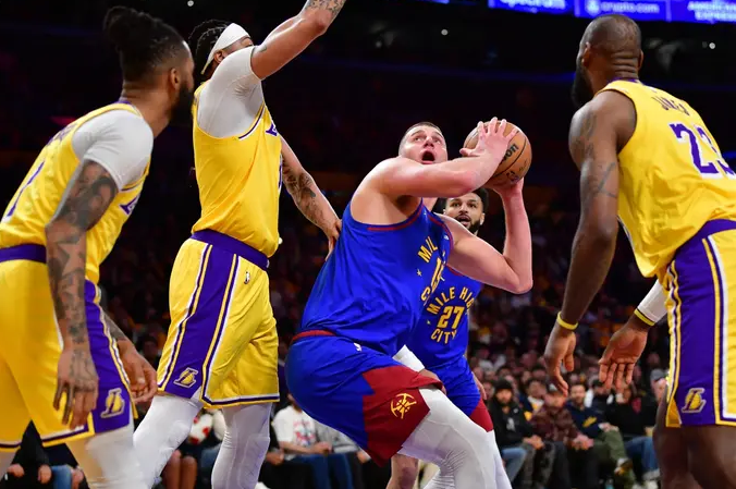 Denver Nuggets vs Los Angeles Lakers Pronóstico, Apuestas y Cuotas│29 de abril de 2024