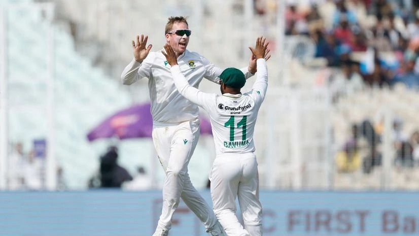 Harmer’s 4-21 Stuns India as South Africa Seal First Test Win in 15 Years