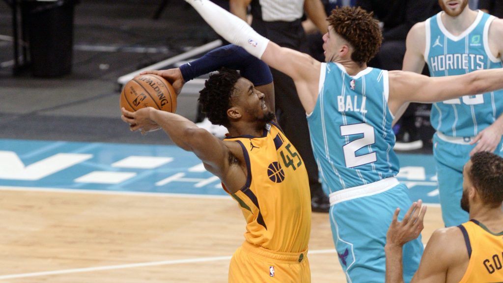 Utah Jazz vs Charlotte Hornets Prediction, Betting Tips & Odds │21 DECEMBER, 2021