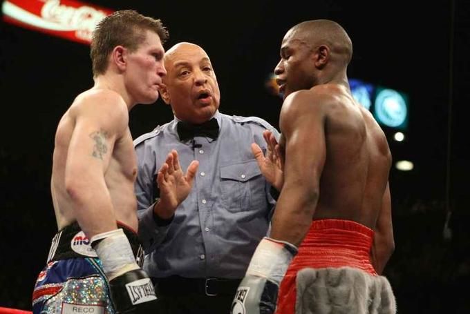 Hatton may have a rematch with Mayweather