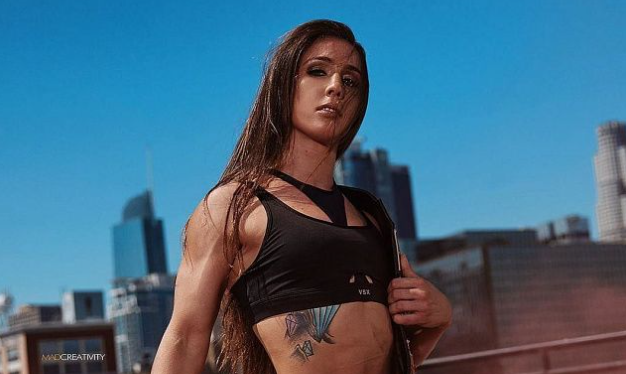 Vanessa Demopoulos: a former exotic dancer and writer, conquering the Octagon