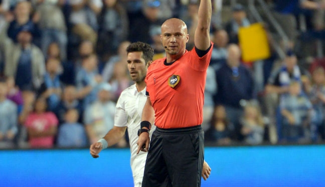 Football Referee Sibiga Tells About Challenges of Working at Matches With Messi