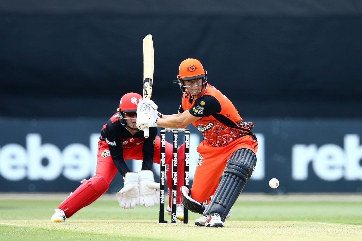 WBBL: Red-hot Renegades versus Scorchers