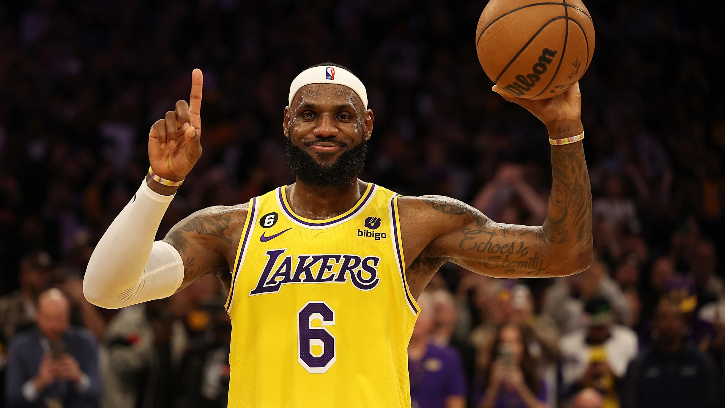LeBron James First In NBA History To Reach 39 Thousand Points