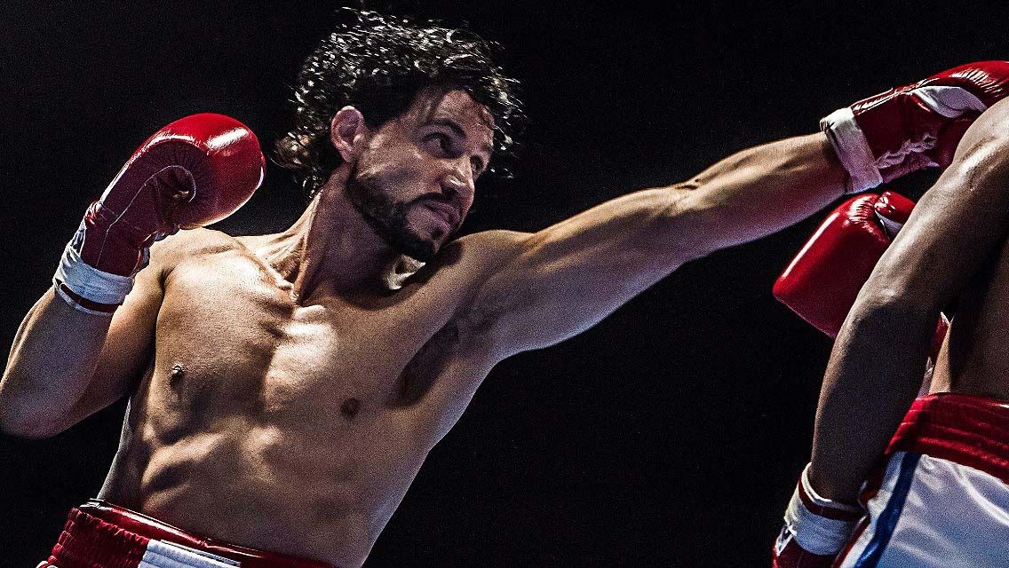 Boxing Legend Roberto Duran Hospitalized For Heart Complications